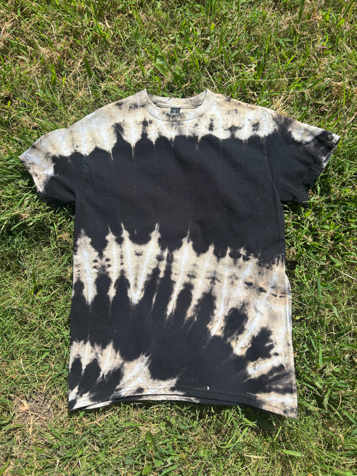 Short Sleeve Decoloured Spiral Tee